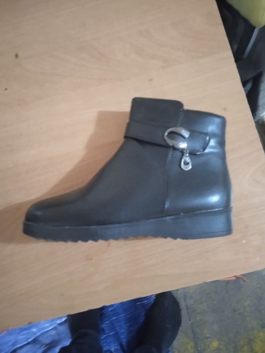 Продам новые полусапожки