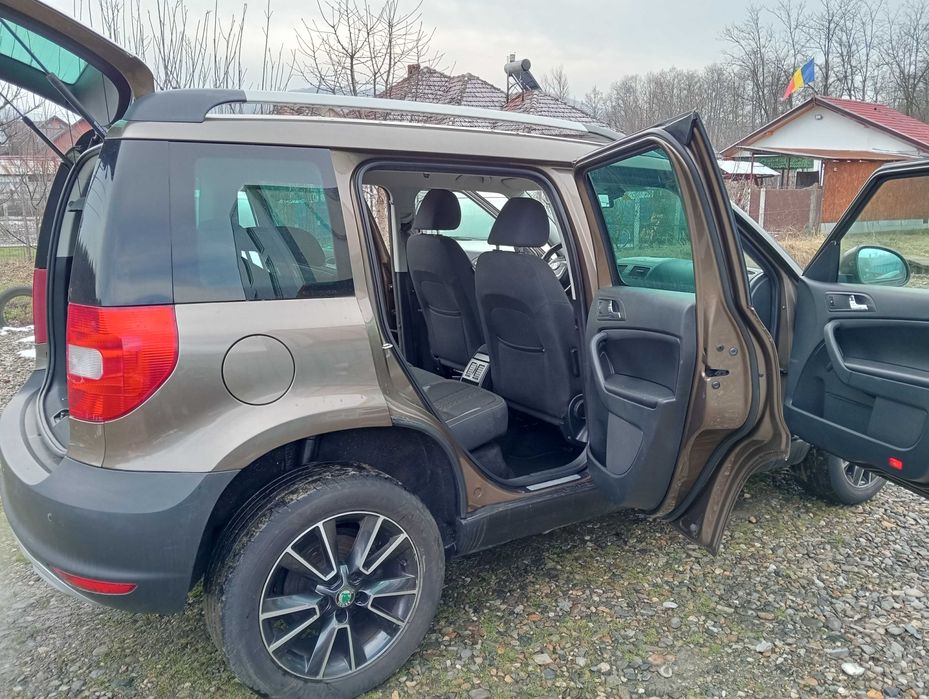 Vand SKODA YETI 2013   4X4  CASH sau RATE