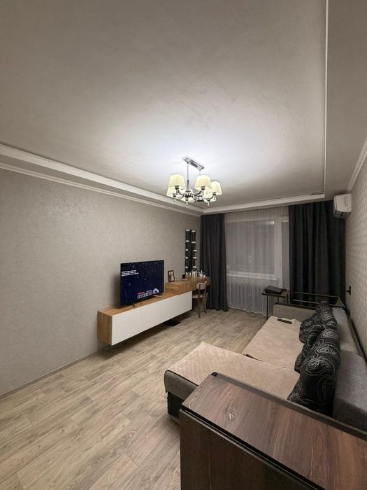 Продаётся 2 комн район.Автопарк