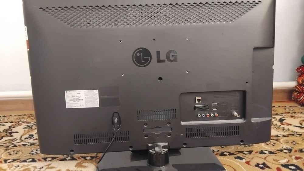 Телевизор Lg в норм сост