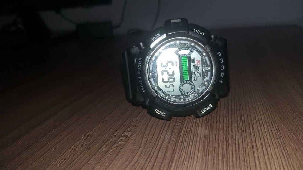 спортивные часы водонепроницаемые