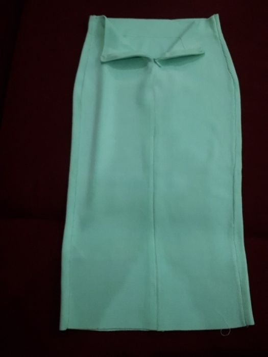 Продам юбку карандаш.Продам юбку карандаш новую не одеваннную