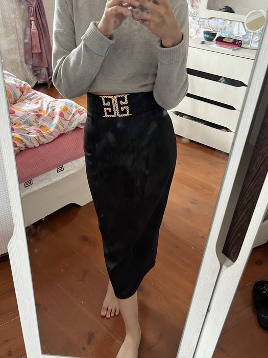 Новая Миди юбка с разрезом