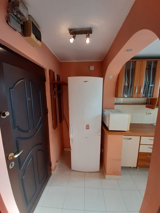 Proprietar închiriez apartament de două camere semidecomandat, str Nicolae pascu nr 8 sector 3(PIAȚA Bobocicq)a