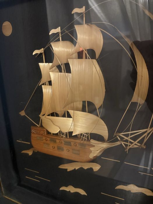 Картина корабль под стеклом