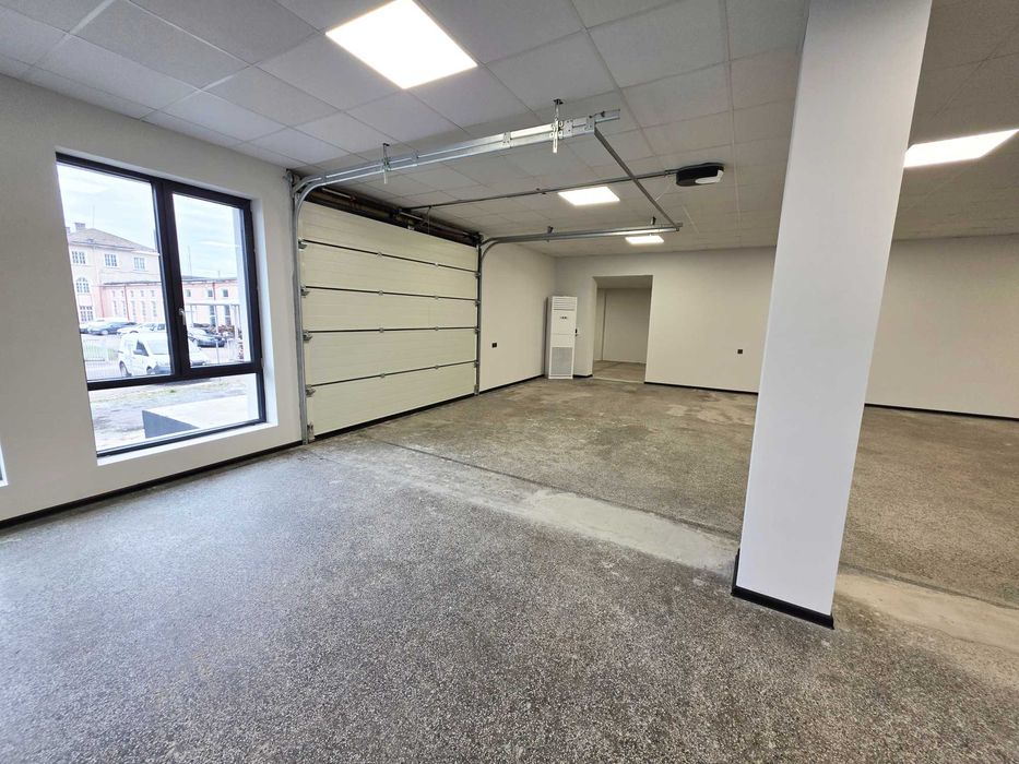 Продавам Производствена сграда в парцел два декара от Собственик