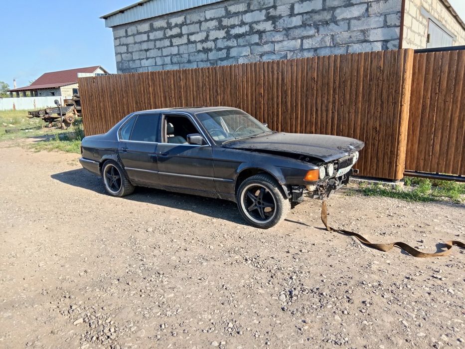 Бмв E 32 по запчастям