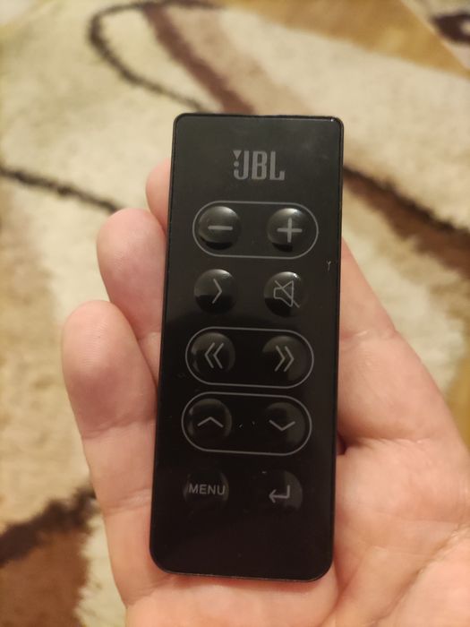 Vând telecomandă jbl