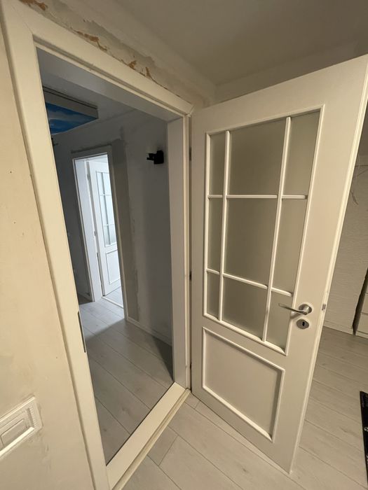 Vand Usi de interior