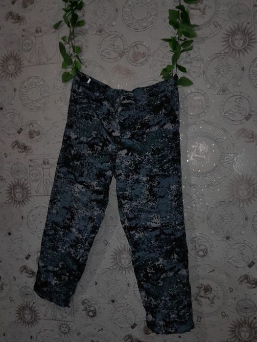 2 комплекта военной одежды