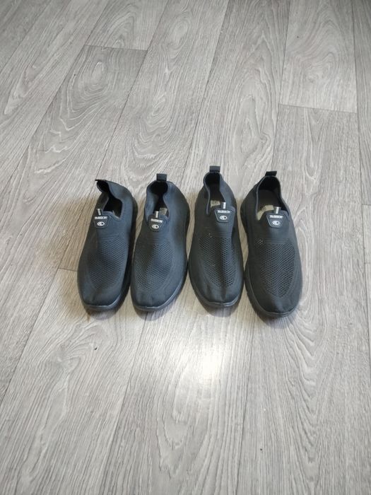 Продам мужские летние кроссовки