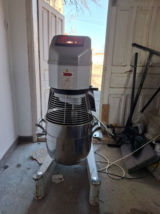 Malaxor planetar 40 litri Empero