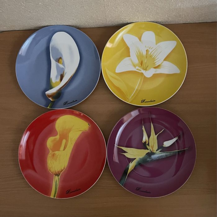 Тарелки набор новый