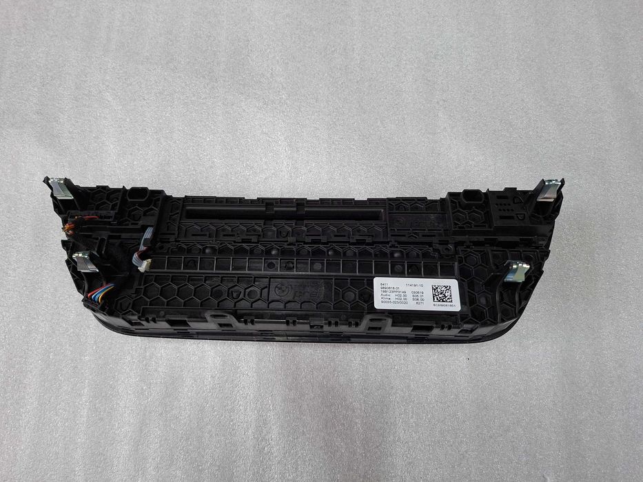 9890616 Панел Радио Климатик Отопление BMW G11 G12