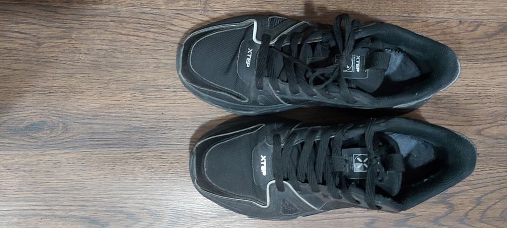 Кроссовки мужские