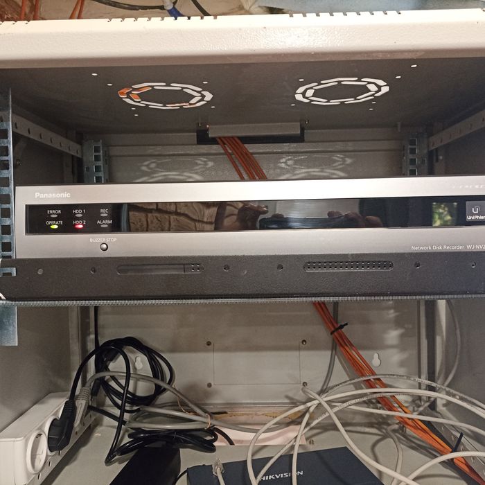 Видеорегистратор Panasonic  продам.