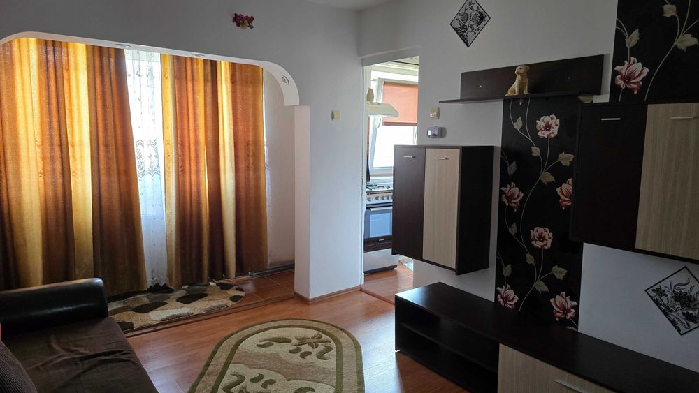 Ofer spre inchiriere Garsoniera confort 1