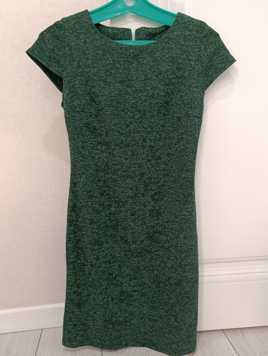 Платье с накидкой