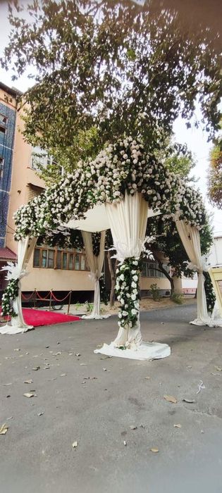 Ofarmleniya. Kuyov navkar tóy bezaklari