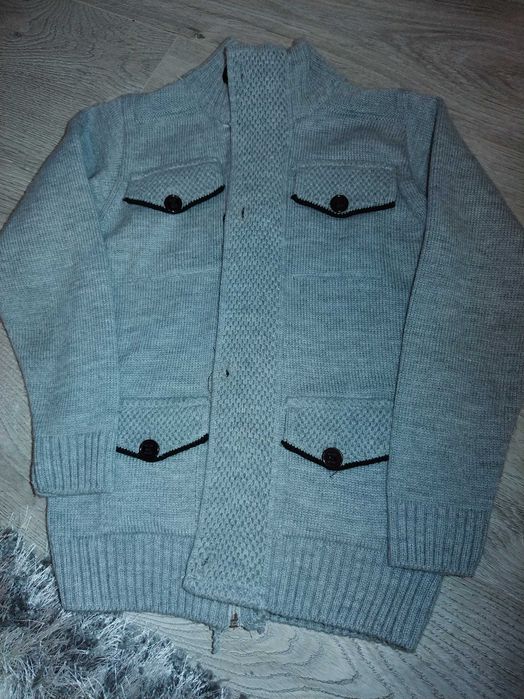 Pantaloni și pulover băieți 9 ani