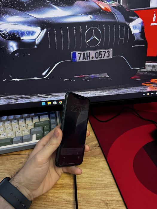 Продам Iphone 11 pro