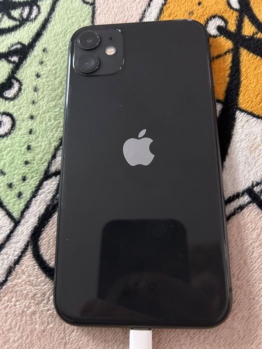 Vând iPhone 11 utilizat