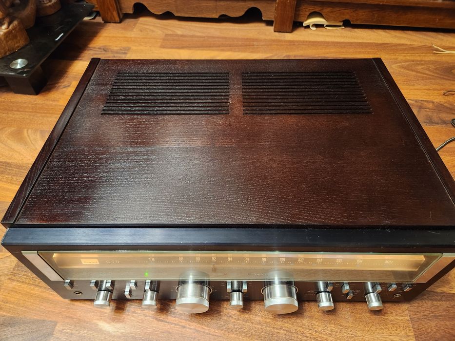 Receiver Stereo Vintage Sansui G-771 - Sunet Pur și Design Iconic