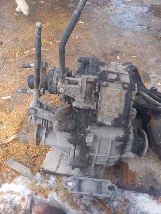 Продаётся нива по запчастям