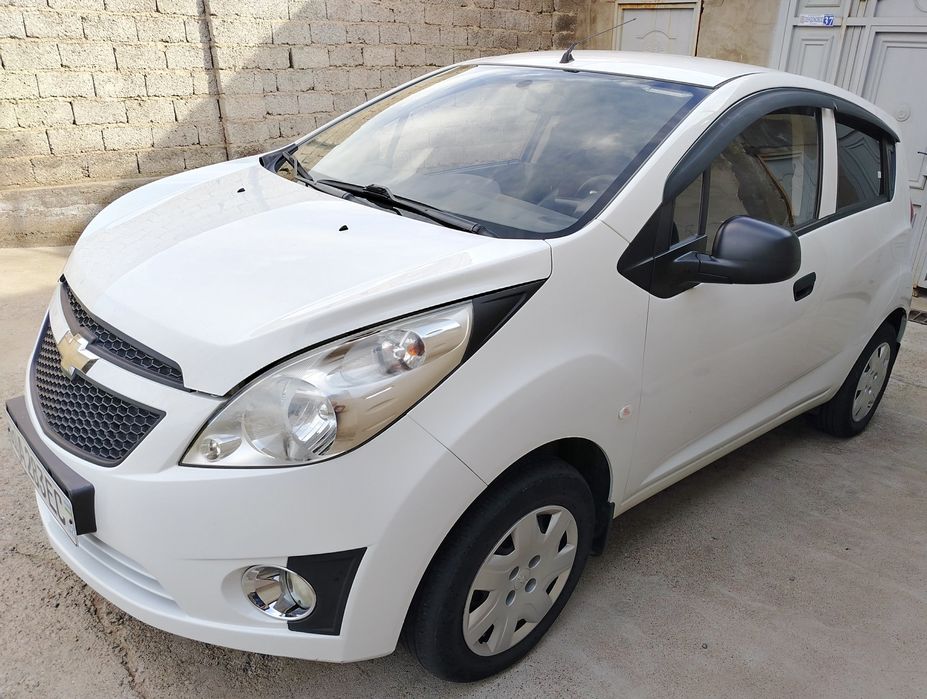 Spark 2016 mexanika 1 pozitsa benzin