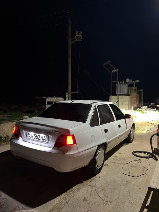 Moshina Sotiladi xolati zor haydashga tayyor hama iwi qilingan