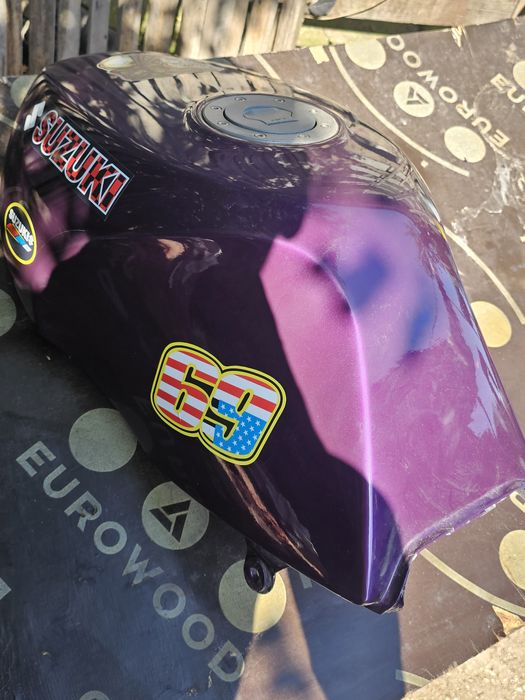 Vând piese Suzuki GS500