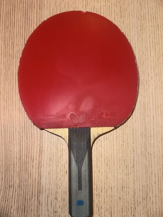 Paleta tenis de masa Butterfly Timo Boll ALC + fete Dygnics 05