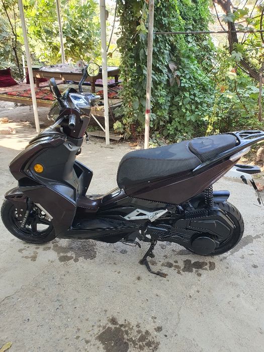 Skuter 150 kub sotiladi