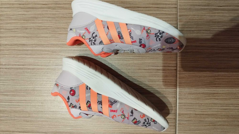 Детски обувки Adidas 27 номер