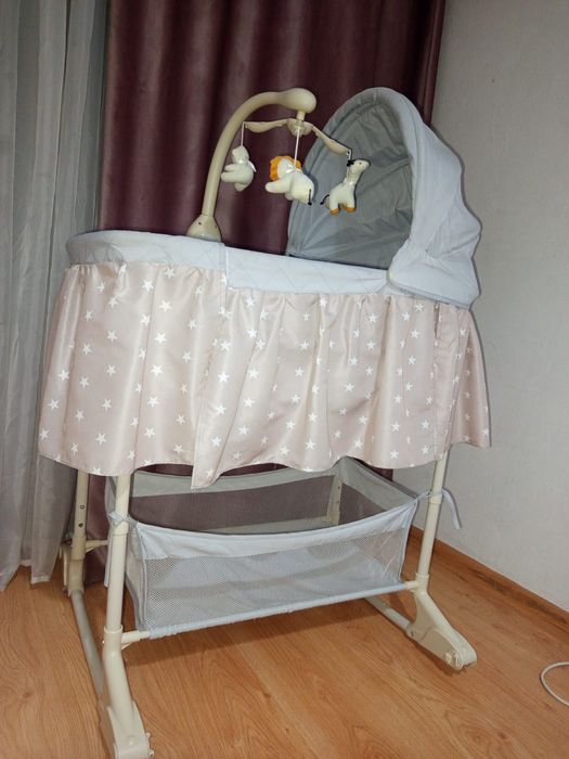 Манеж детский чистый