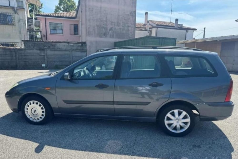 Ford Focus 1.6  GPL consum redus Înmatriculat România