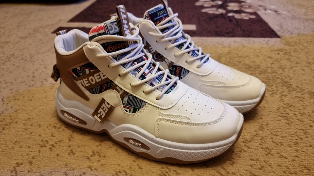 Продам кросовки новые 42 размер