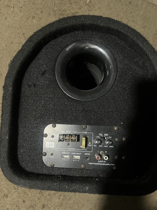 Сабвуфер SYZX модель не знаю.