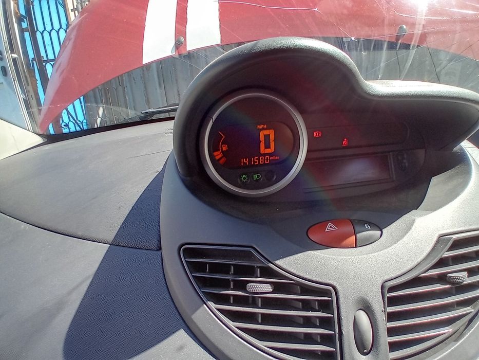 Renault Twingo на части