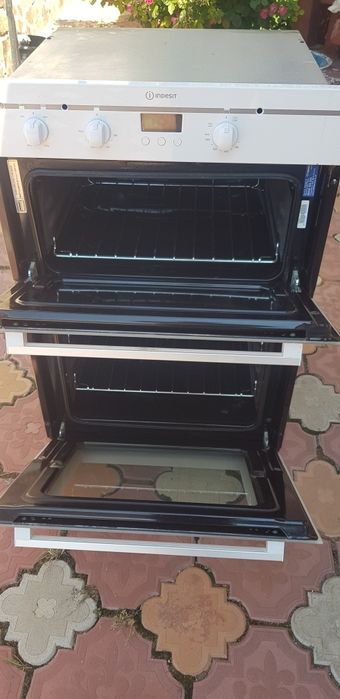 Cuptor electric  indesit