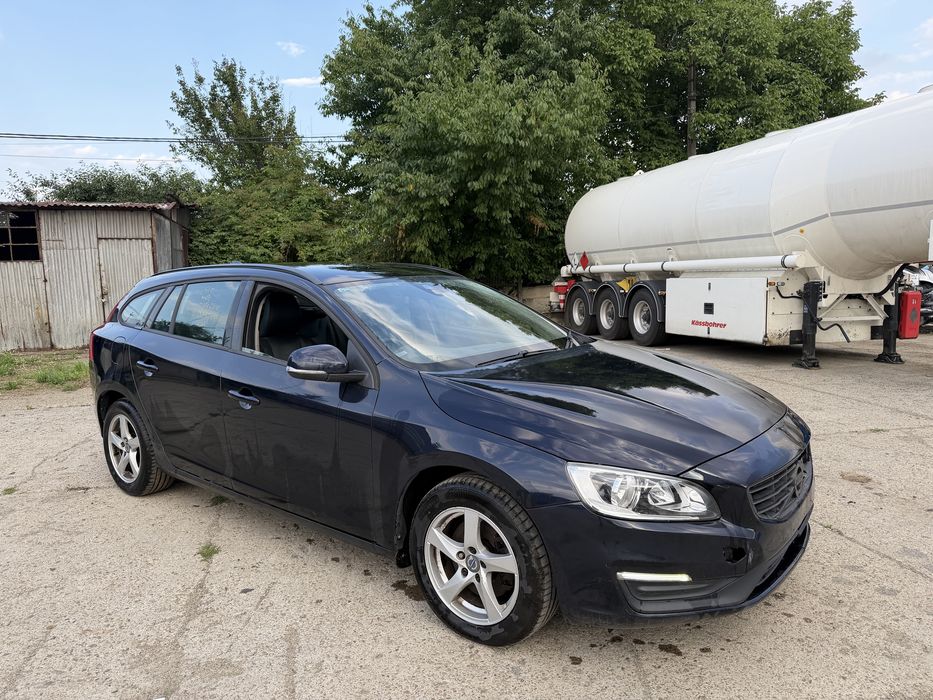 Volvo V60, 2015, se dezmembreaza sau se vinde complet, 2.0 diesel EURO 6, volan dreapta,Masina se poate proba