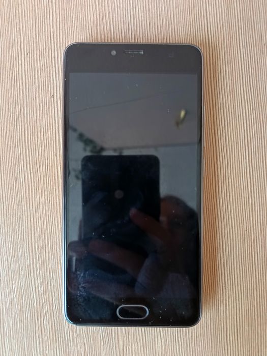 Meizu m3s почти новый