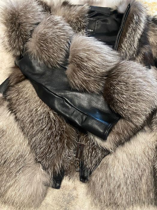 Haina scurta 2in1 blana vulpe si piele