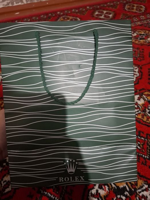 Наручные часы в идеальном состоянии все документы есть