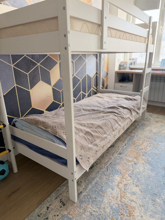 Кровать двухярустная