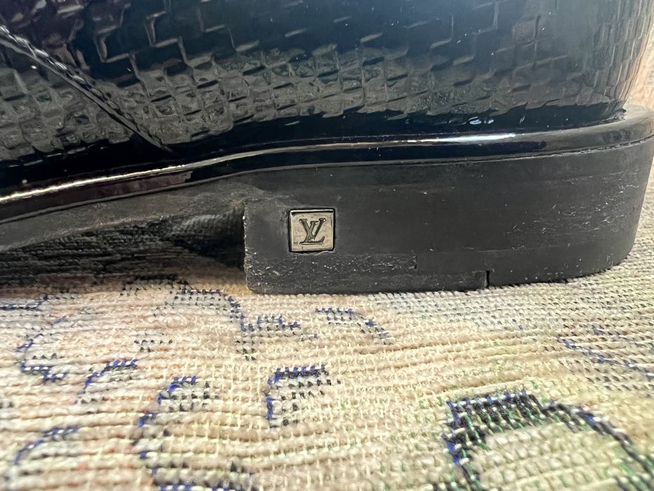 Обувки Louis Vuitton