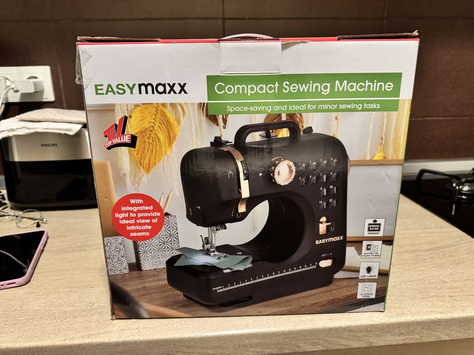Masina cusut EasyMaxx