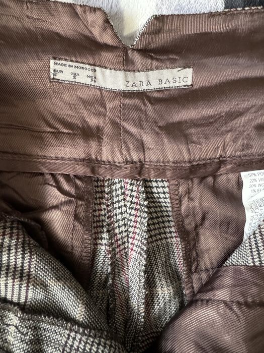 Pantaloni scurți Zara