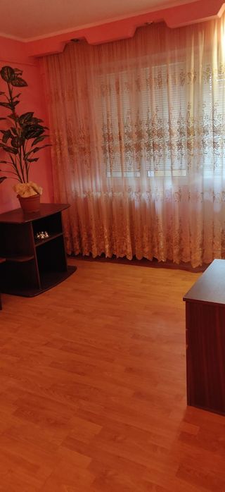 Vanzare Apartament 2 camere micro 38 etaj 4 /4