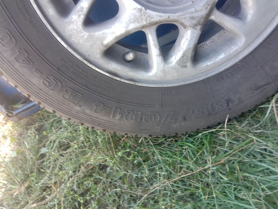 Диск с резиной rosava r14